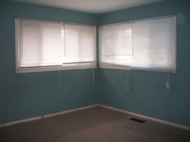 947 Bristol Road Indianapolis, IN 46280 - Photo 7 of 9 Gallery Image 7
