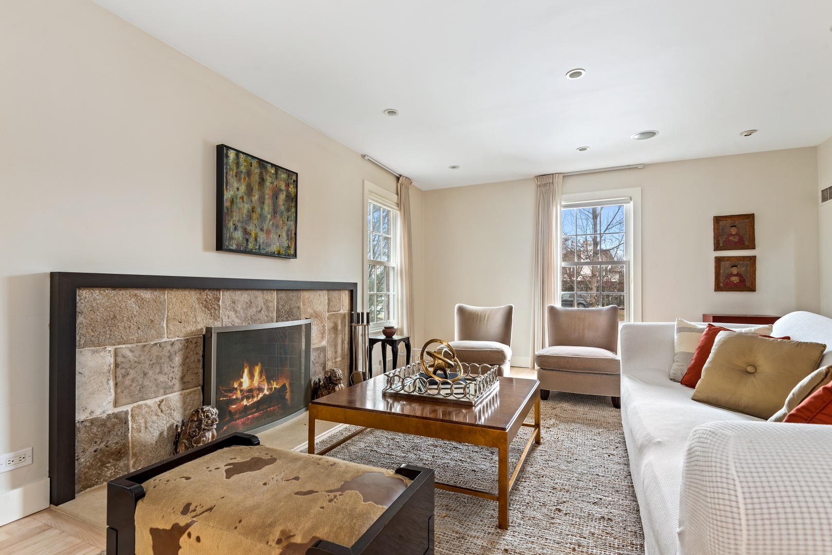 700 Park Drive Kenilworth, IL 60043 - Photo 15 of 34 a living room with furniture and a fireplace