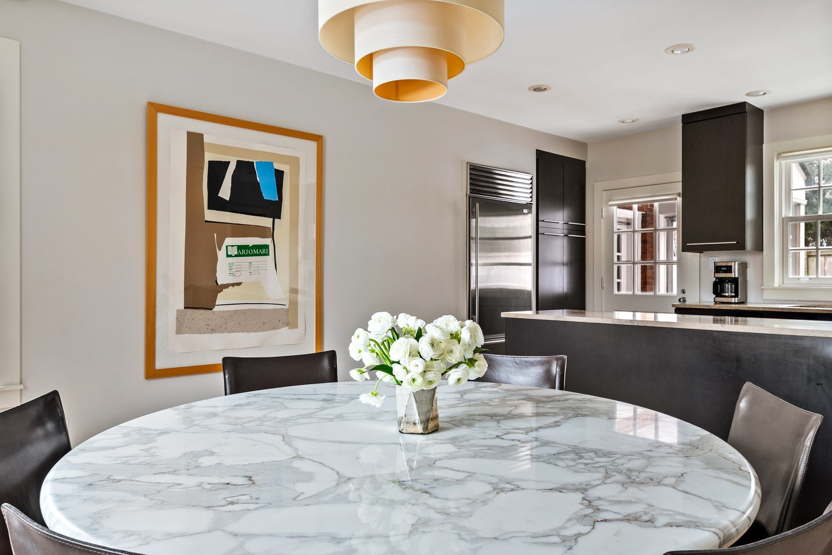 700 Park Drive Kenilworth, IL 60043 - Photo 5 of 34 a dining room with furniture and window
