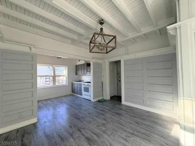 $1,850 | 324 Summer Avenue, Unit 3, Newark, NJ 07104