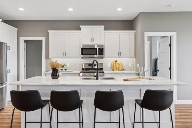 $374,900 | 721 Margaret Avenue Northeast, Isanti, MN 55040