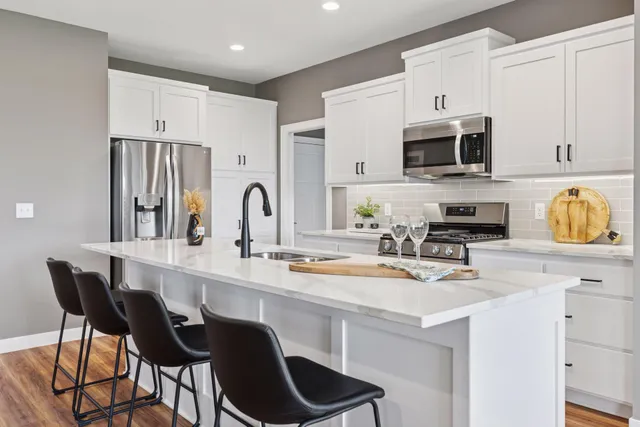 $374,900 | 721 Margaret Avenue Northeast, Isanti, MN 55040