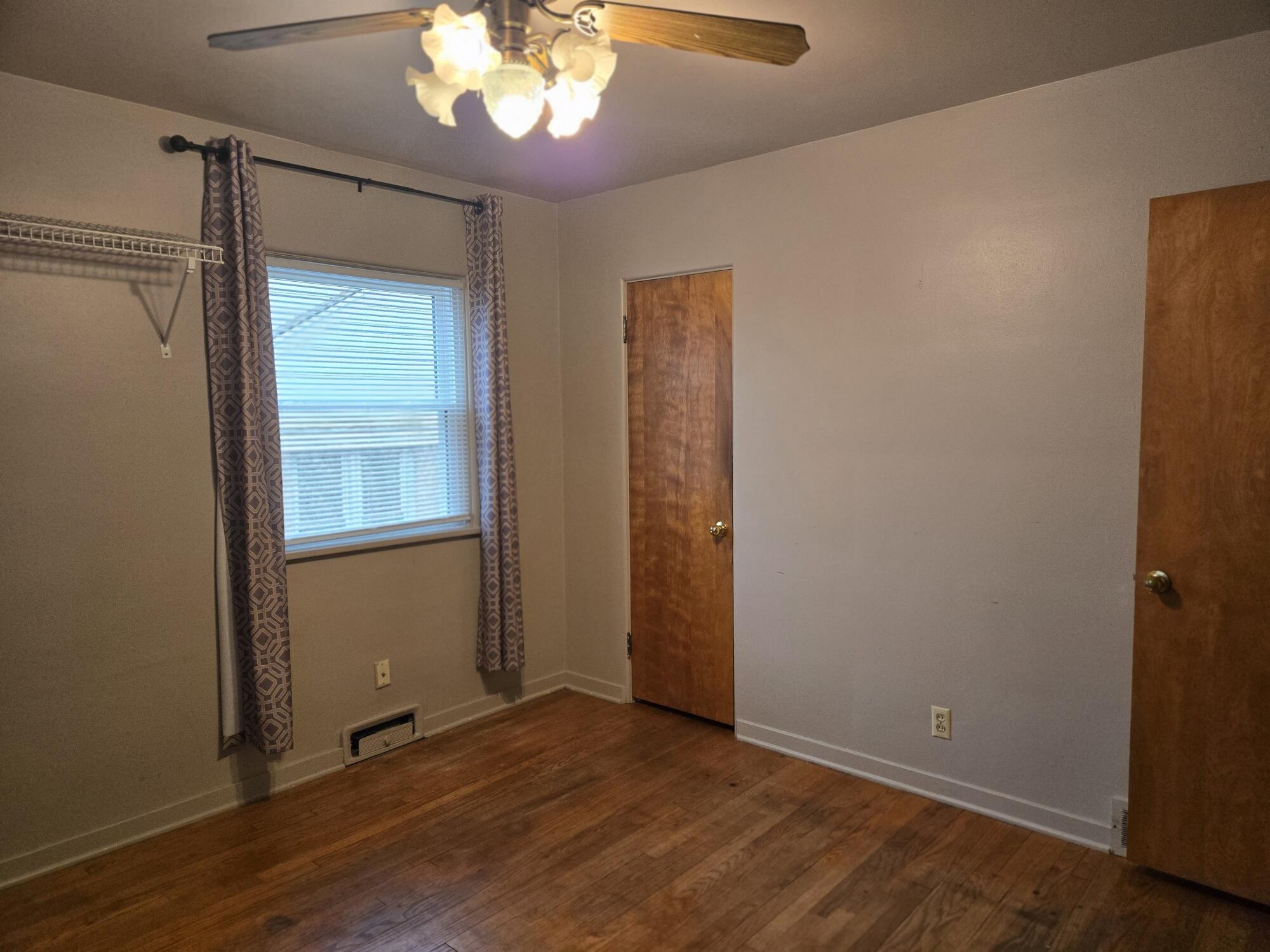 4300 Kinzie Avenue Racine, WI 53405 - Photo 17 of 32 Bedroom 2