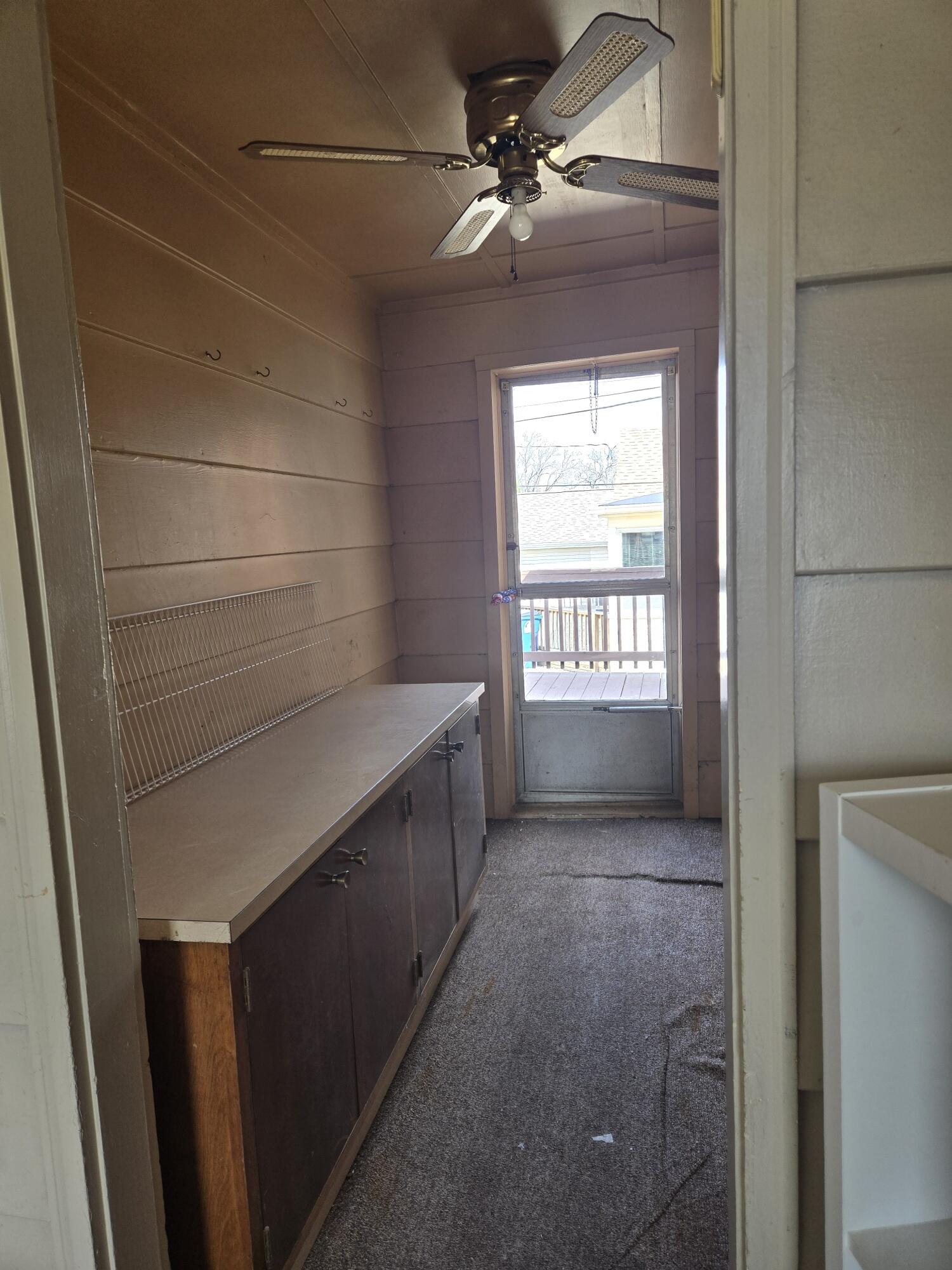 4300 Kinzie Avenue Racine, WI 53405 - Photo 31 of 32 Breezeway to rear deck