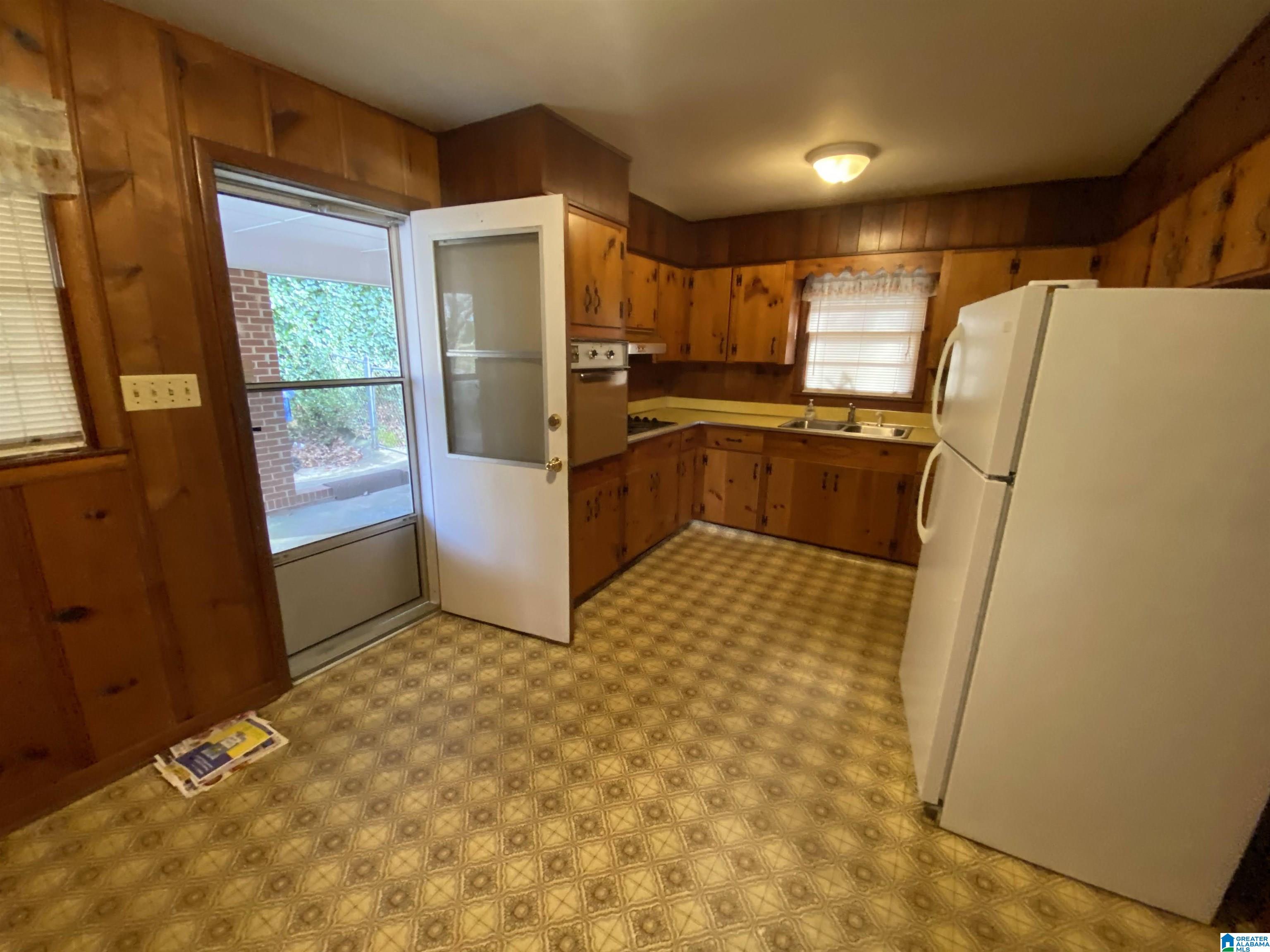 2020 Lynn Road Anniston, AL 36207 - Photo 7 of 19