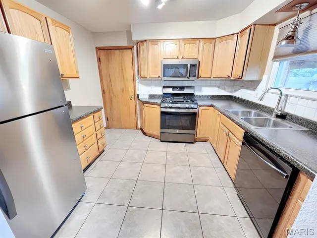 $205,900 | 3132 Harvard Place, Granite City, IL 62040