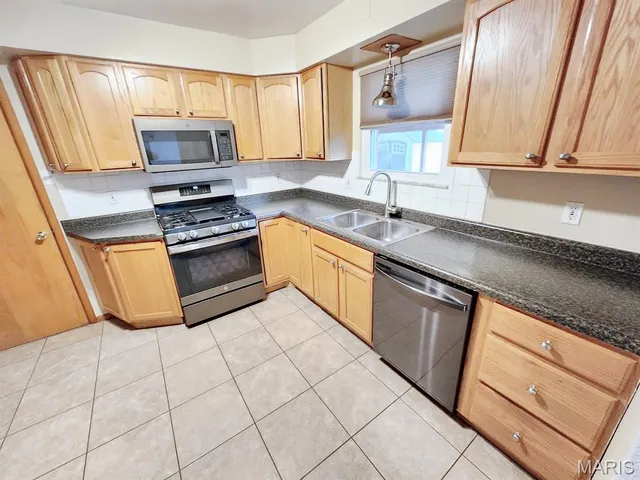 $205,900 | 3132 Harvard Place, Granite City, IL 62040