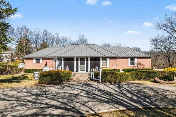 $639,900 | 20902 Ridgecliff Court, Lawrenceburg, IN 47025