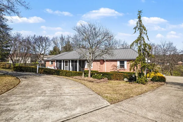 $639,900 | 20902 Ridgecliff Court, Lawrenceburg, IN 47025