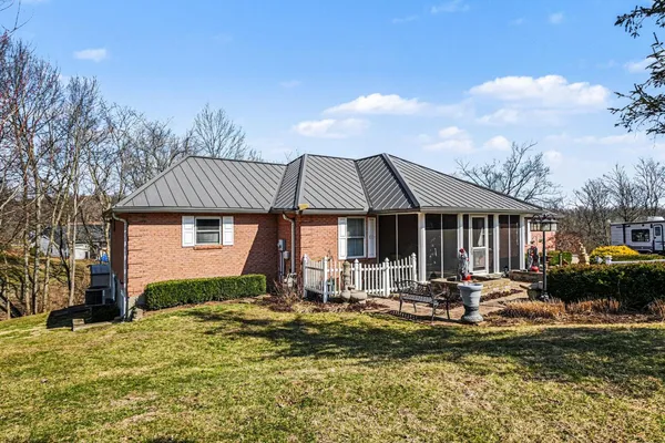 $639,900 | 20902 Ridgecliff Court, Lawrenceburg, IN 47025