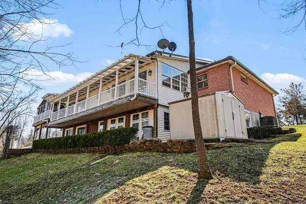 $639,900 | 20902 Ridgecliff Court, Lawrenceburg, IN 47025