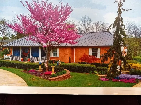 $639,900 | 20902 Ridgecliff Court, Lawrenceburg, IN 47025