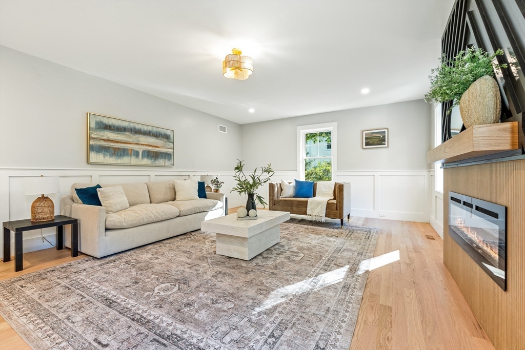 110 Wilson Road, Unit 1 Bedford, MA 01730 - Photo 3 of 39