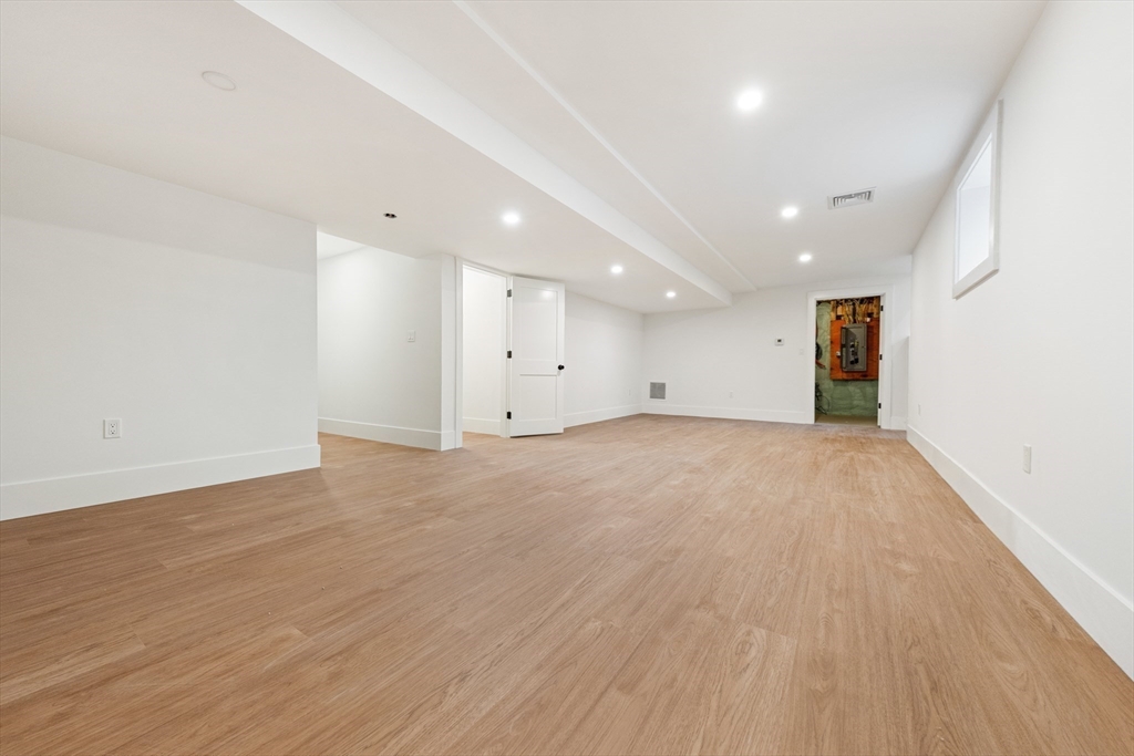 110 Wilson Road, Unit 1 Bedford, MA 01730 - Photo 32 of 39