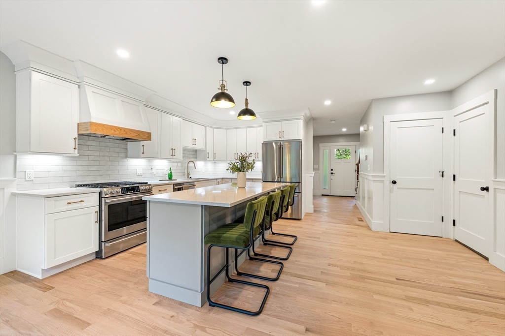 110 Wilson Road, Unit 1 Bedford, MA 01730 - Photo 9 of 39