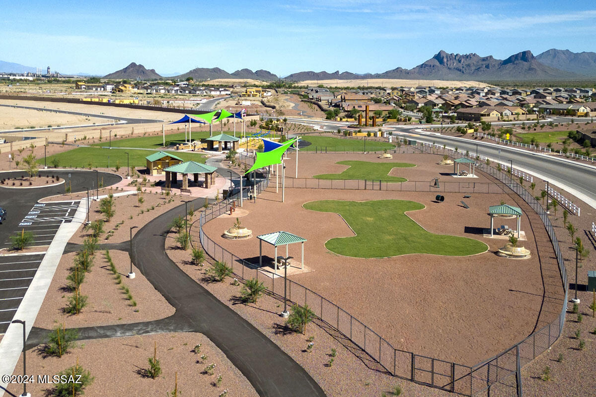 9448 West Hawes Road Marana, AZ 85658 - Photo 5 of 12 Less than 4 miles to Paws n' Claws Park