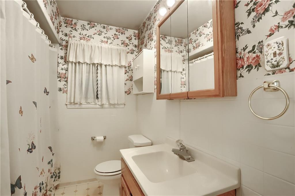 2705 Conway Wallrose Road Baden, PA 15005 - Photo 16 of 25 Gallery Image 16