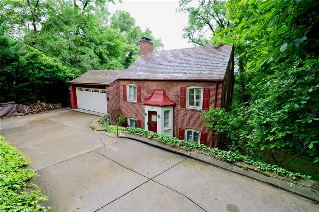 107 Fairfax Road Pittsburgh, PA 15221 - Photo 1 of 25 Gallery Image 1