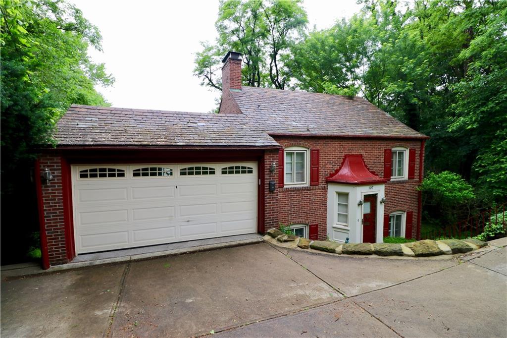 107 Fairfax Road Pittsburgh, PA 15221 - Photo 2 of 25 Gallery Image 2