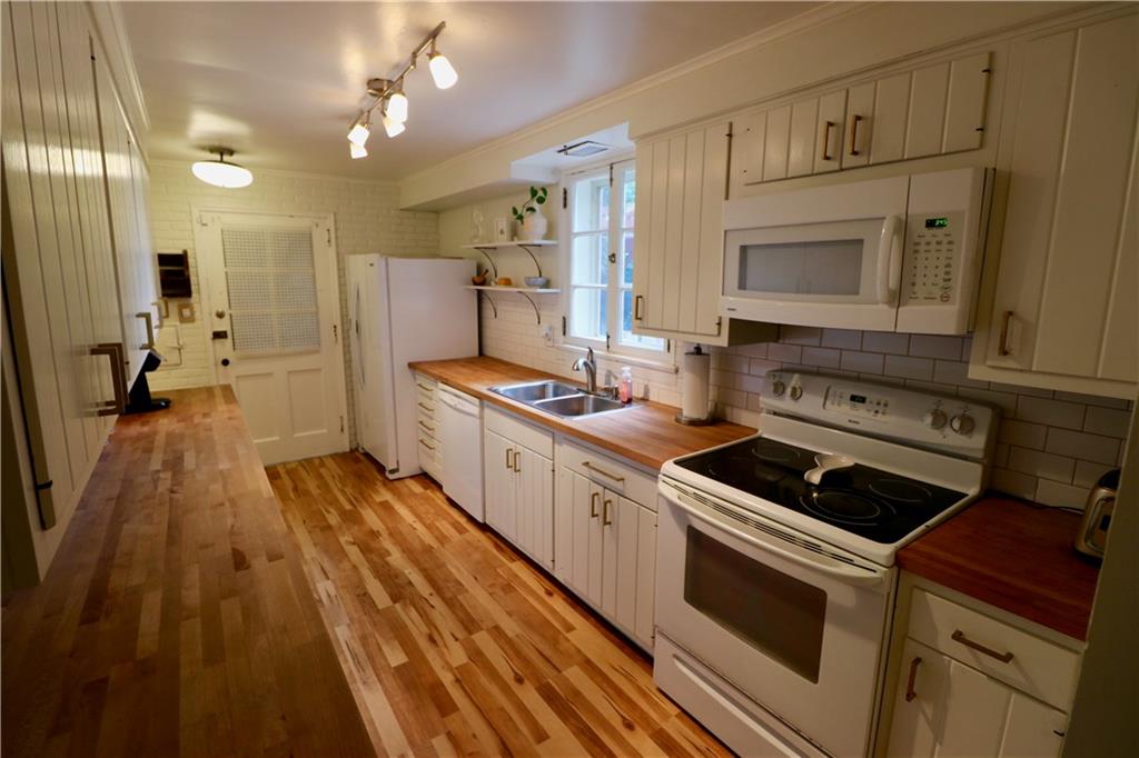 107 Fairfax Road Pittsburgh, PA 15221 - Photo 13 of 25 Gallery Image 13