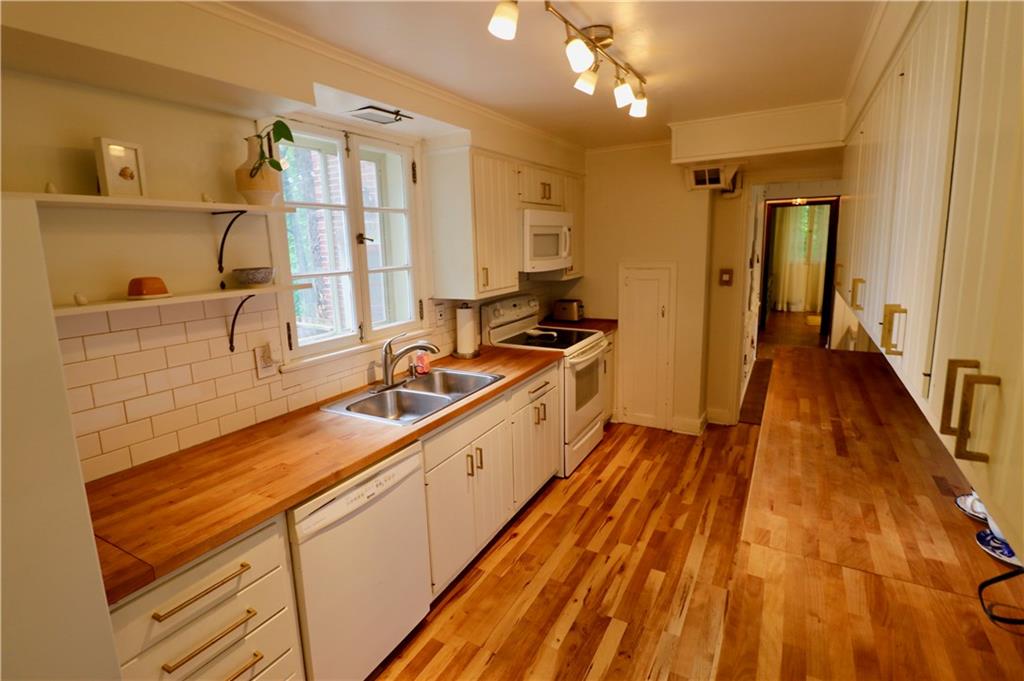 107 Fairfax Road Pittsburgh, PA 15221 - Photo 14 of 25 Gallery Image 14