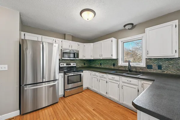 $330,000 | 503 17th Street West, Glencoe, MN 55336