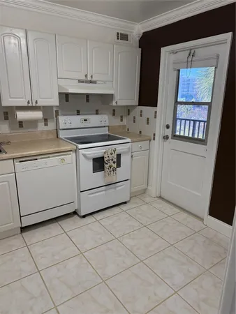 $2,200 | 2650 South Course Drive, Unit 410, Pompano Beach, FL 33069