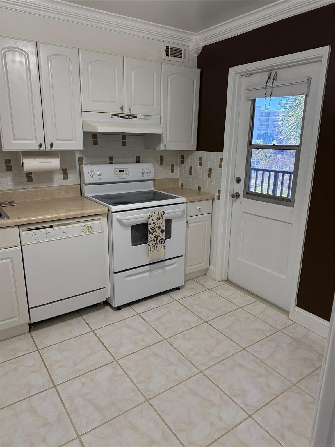 2650 South Course Drive, Unit 410 Pompano Beach, FL 33069 - Photo 3 of 14 Photo 3