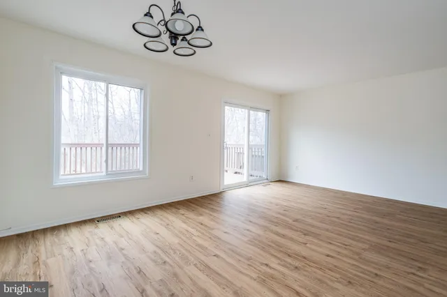 $439,900 | 2950 Cambridge Drive, Woodbridge, VA 22192