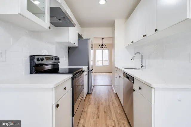 $439,900 | 2950 Cambridge Drive, Woodbridge, VA 22192