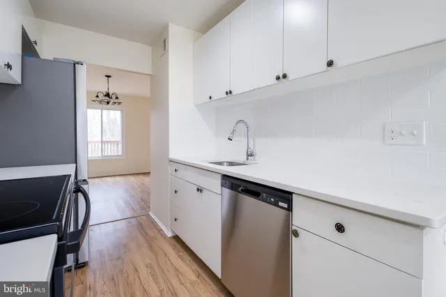 $439,900 | 2950 Cambridge Drive, Woodbridge, VA 22192