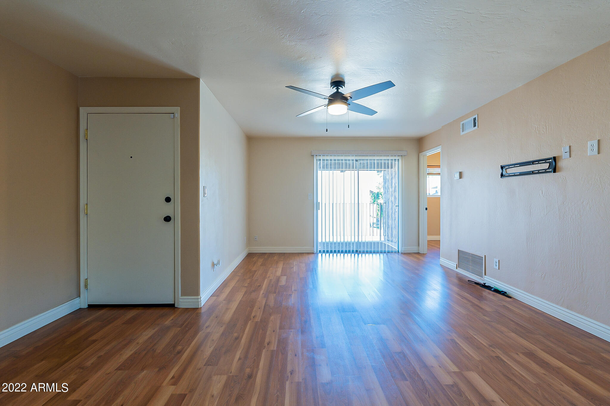 5525 East Thomas Road, Unit M19 Phoenix, AZ 85018 - Photo 5 of 16 listing_4