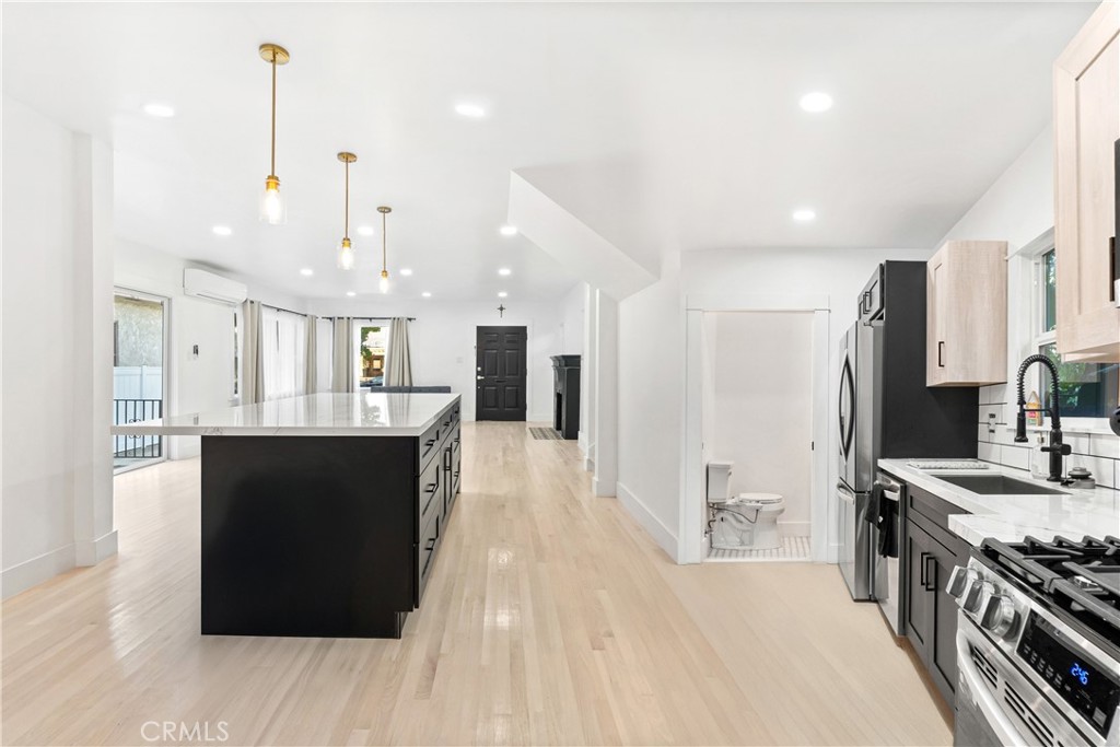 1148 Locust Avenue Long Beach, CA 90813 - Photo 7 of 59