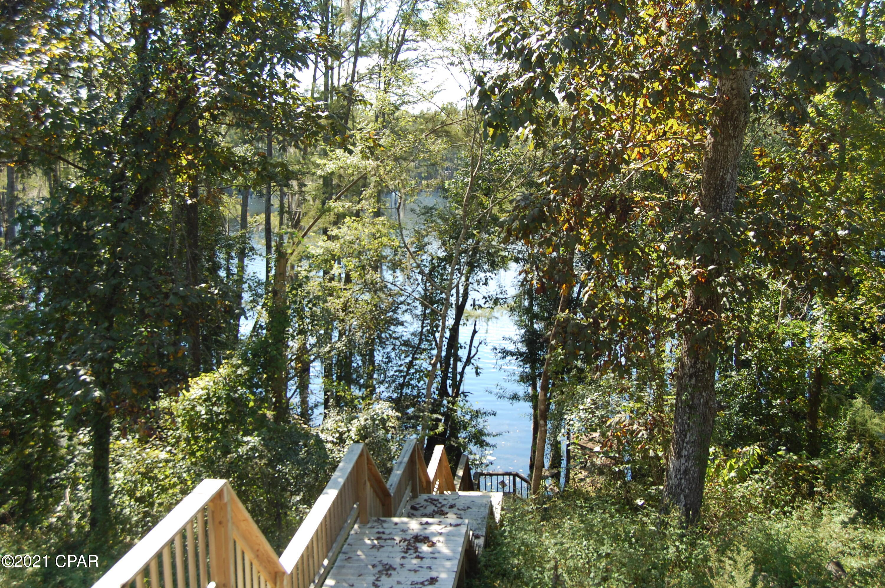 1307 Pond Lane Grand Ridge, FL 32442 - Photo 17 of 24 Gallery Image 17
