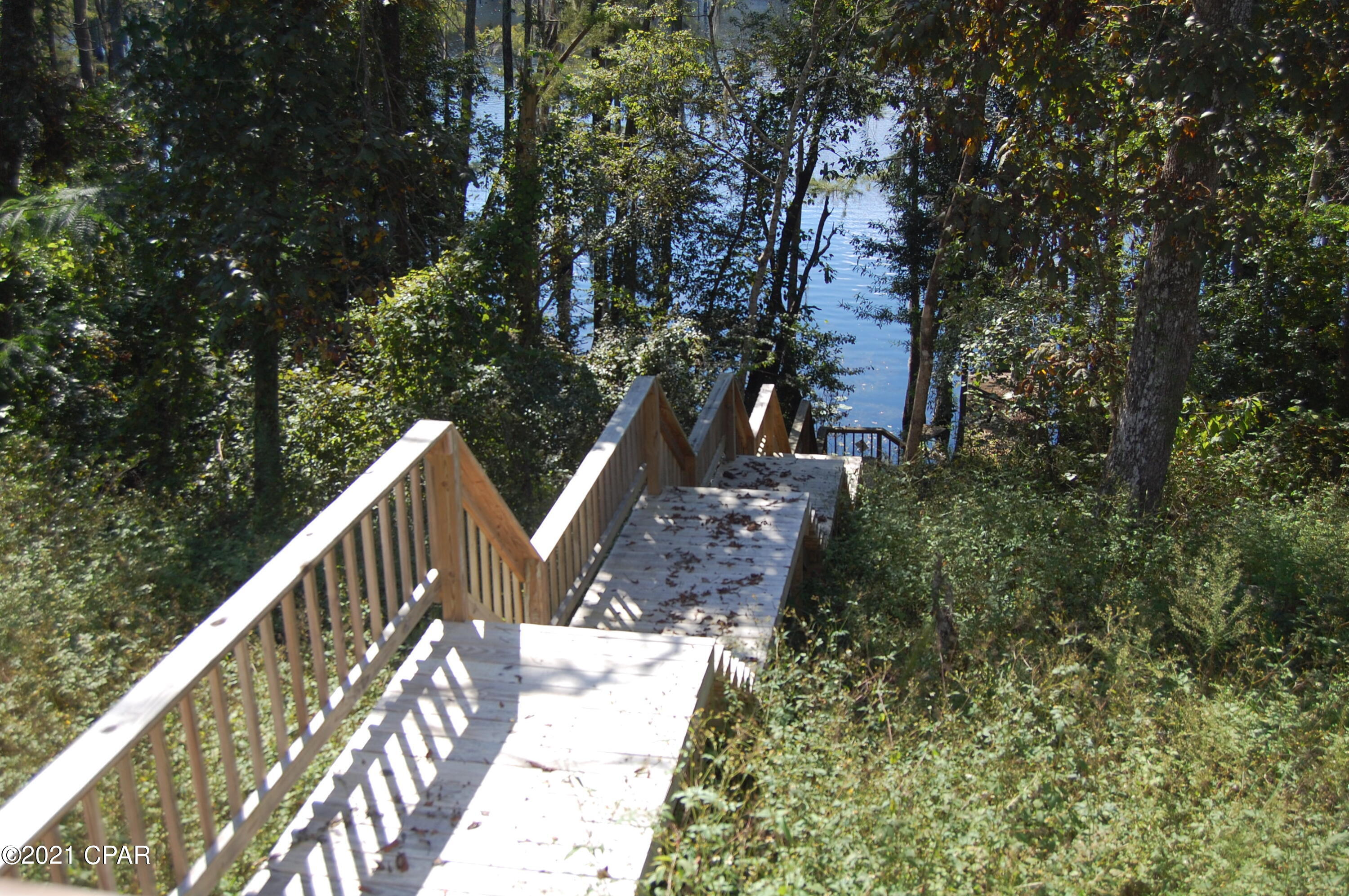 1307 Pond Lane Grand Ridge, FL 32442 - Photo 18 of 24 Gallery Image 18