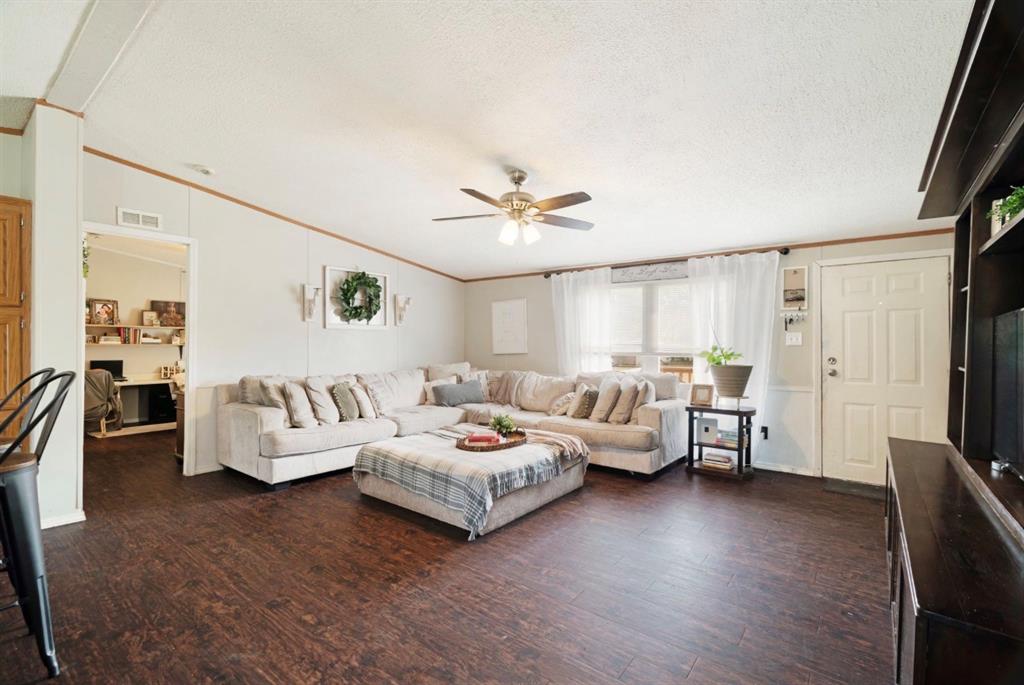 81 County Road Blossom, TX 75416 - Photo 4 of 26