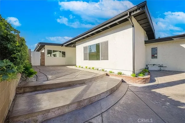 $1,285,000 | 9055 Forbes Avenue, Northridge, CA 91343