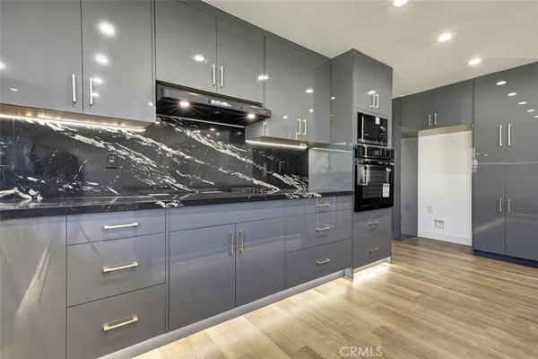 $1,285,000 | 9055 Forbes Avenue, Northridge, CA 91343