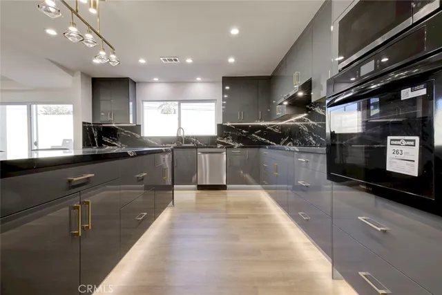 $1,495,000 | 9055 Forbes Avenue, Northridge, CA 91343