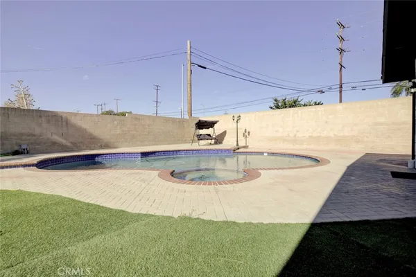 $1,285,000 | 9055 Forbes Avenue, Northridge, CA 91343