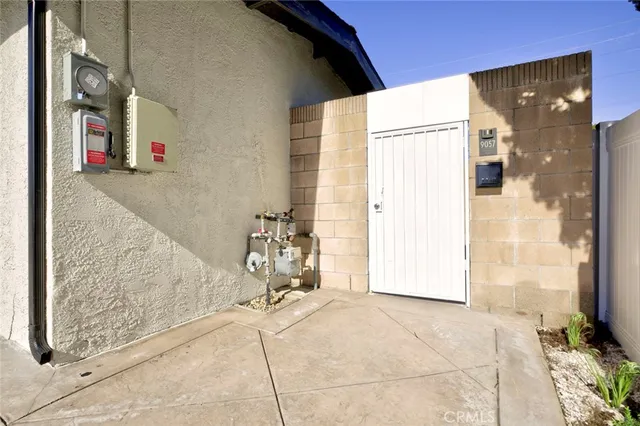 $1,495,000 | 9055 Forbes Avenue, Northridge, CA 91343