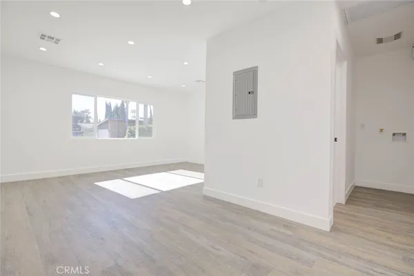 $1,285,000 | 9055 Forbes Avenue, Northridge, CA 91343