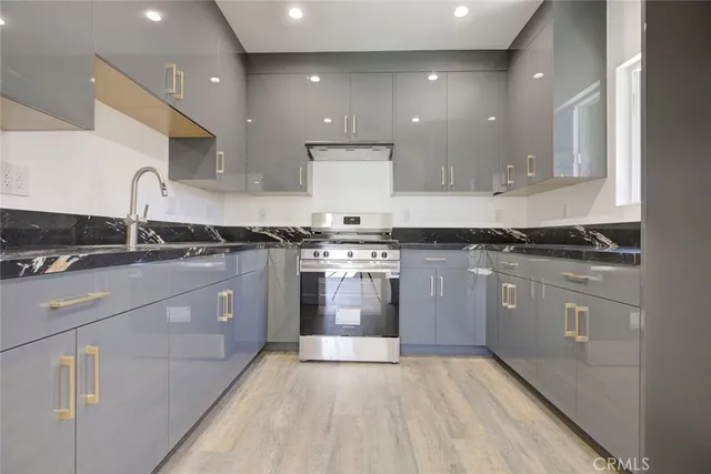 $1,495,000 | 9055 Forbes Avenue, Northridge, CA 91343