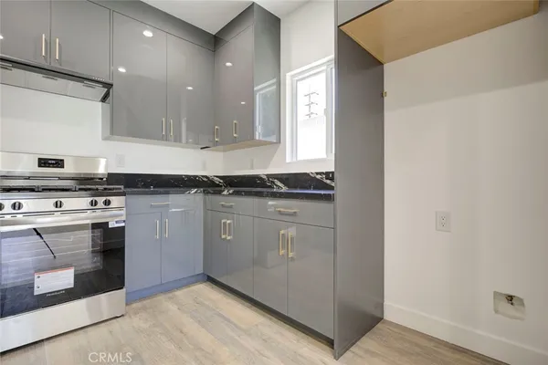 $1,285,000 | 9055 Forbes Avenue, Northridge, CA 91343