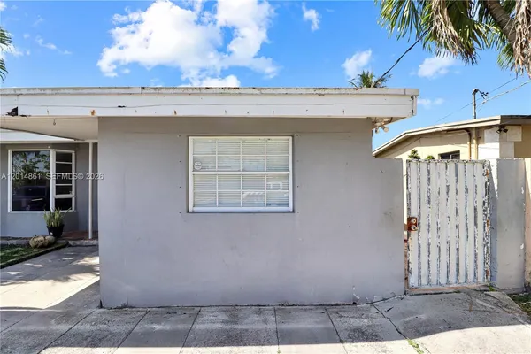 $1,150 | 10710 Southwest 43rd Lane, Unit 1, Miami, FL 33165