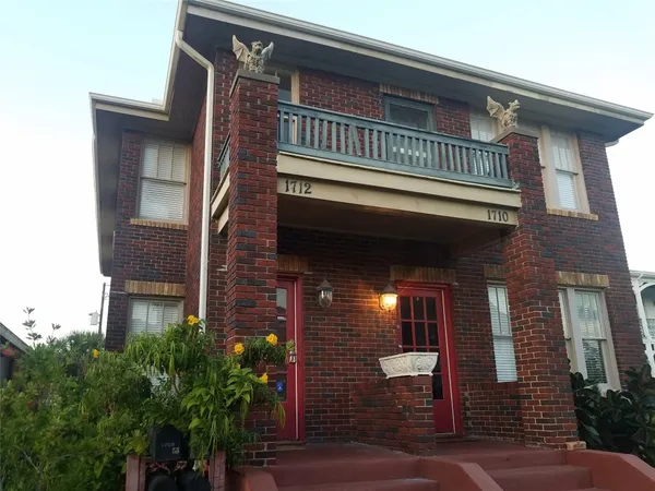 $1,350 | 1710 Market Street, Galveston, TX 77550