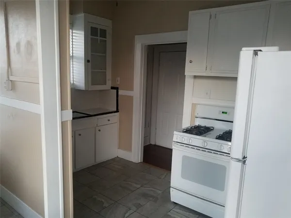 $1,350 | 1710 Market Street, Galveston, TX 77550