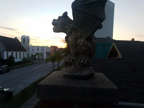 $1,350 | 1710 Market Street, Galveston, TX 77550