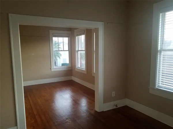 $1,350 | 1710 Market Street, Galveston, TX 77550