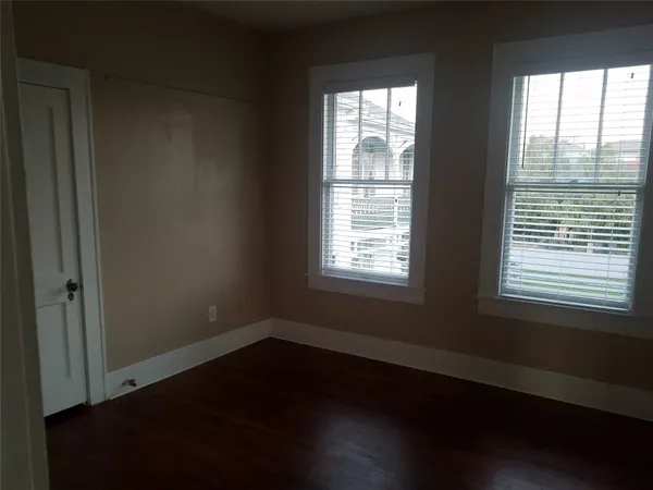 $1,350 | 1710 Market Street, Galveston, TX 77550